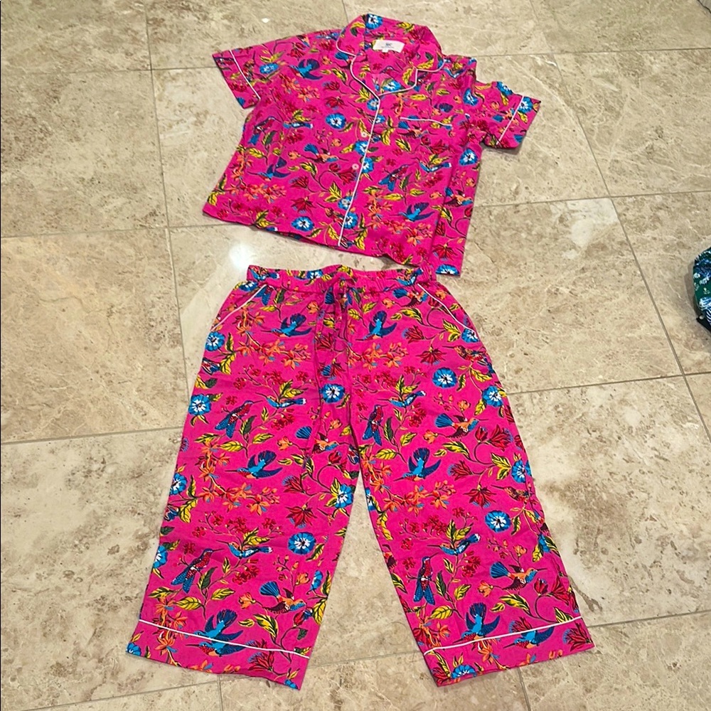 NWT Printfresh capri short sleeve set